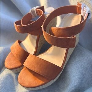 New Coutgo Women's Wedge Sandals Cross Strap Espadrille Platform Size 9 Brown